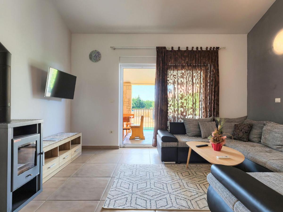 Holiday Home Goldi - Voj512 By Interhome Mednjan エクステリア 写真