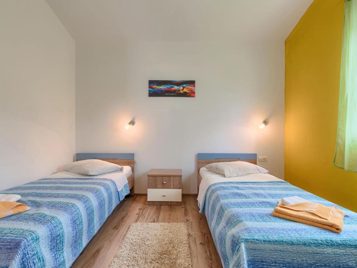 Holiday Home Goldi - Voj512 By Interhome Mednjan エクステリア 写真